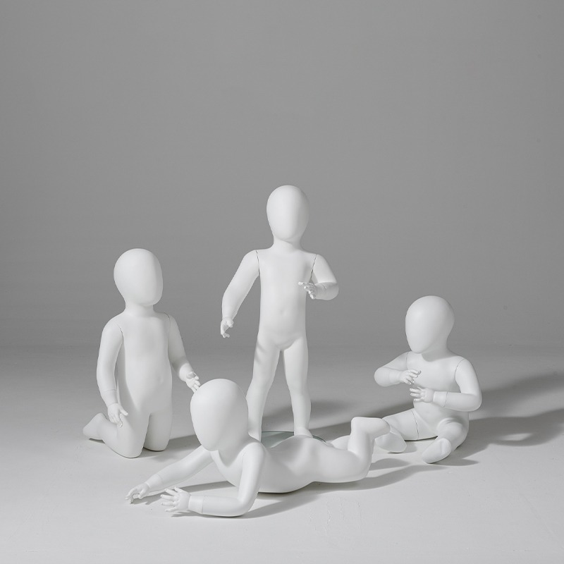 Baby Clothing Model - Vêtements pour enfants blancs muets, corps